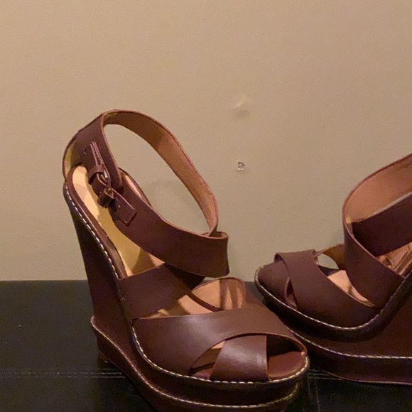 L.A.M.B - Picture 4 of 6